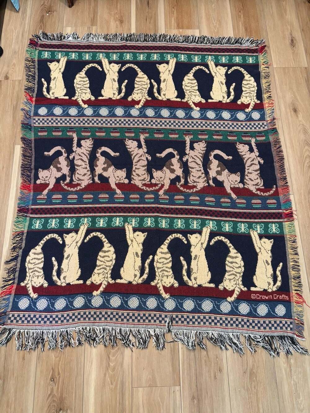 Vintage Crown Crafts Cats and Kittens Woven Tapestry Throw Blanket